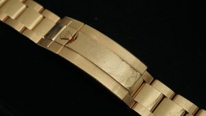 ロレックス サブマリーナ バックル 擦り傷 研磨前